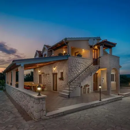 Dalmata Villa *