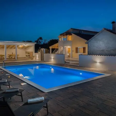 Dalmata Villa *